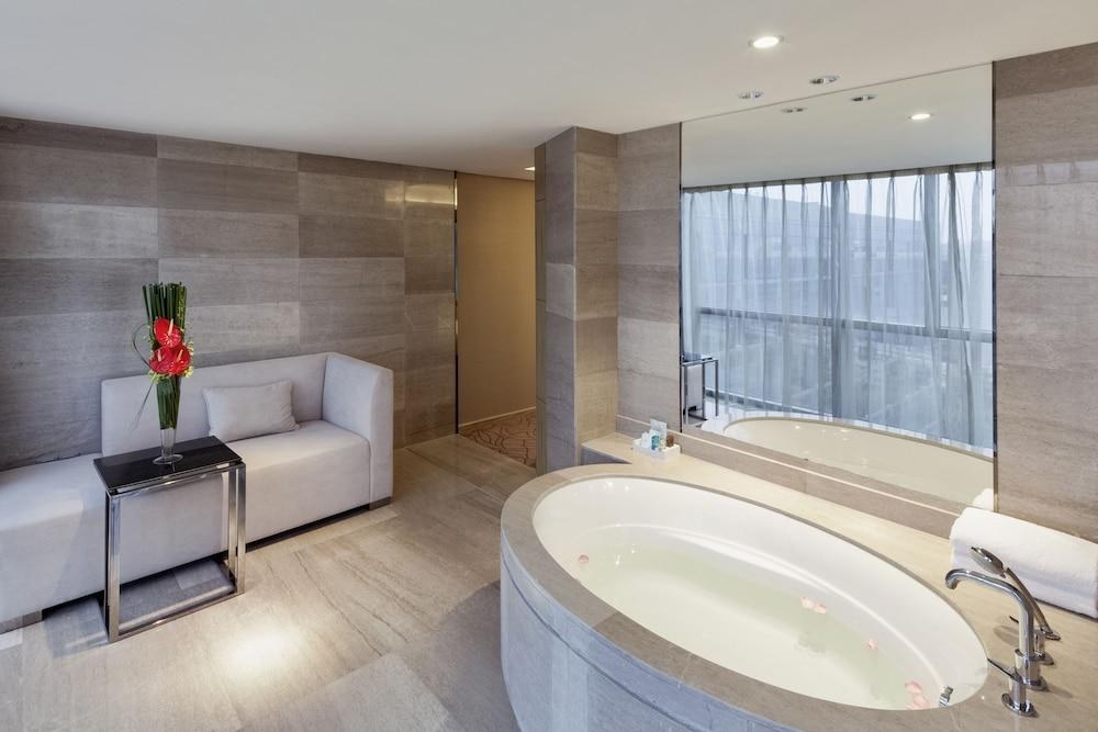 Novotel Nanjing East Suning photo 4