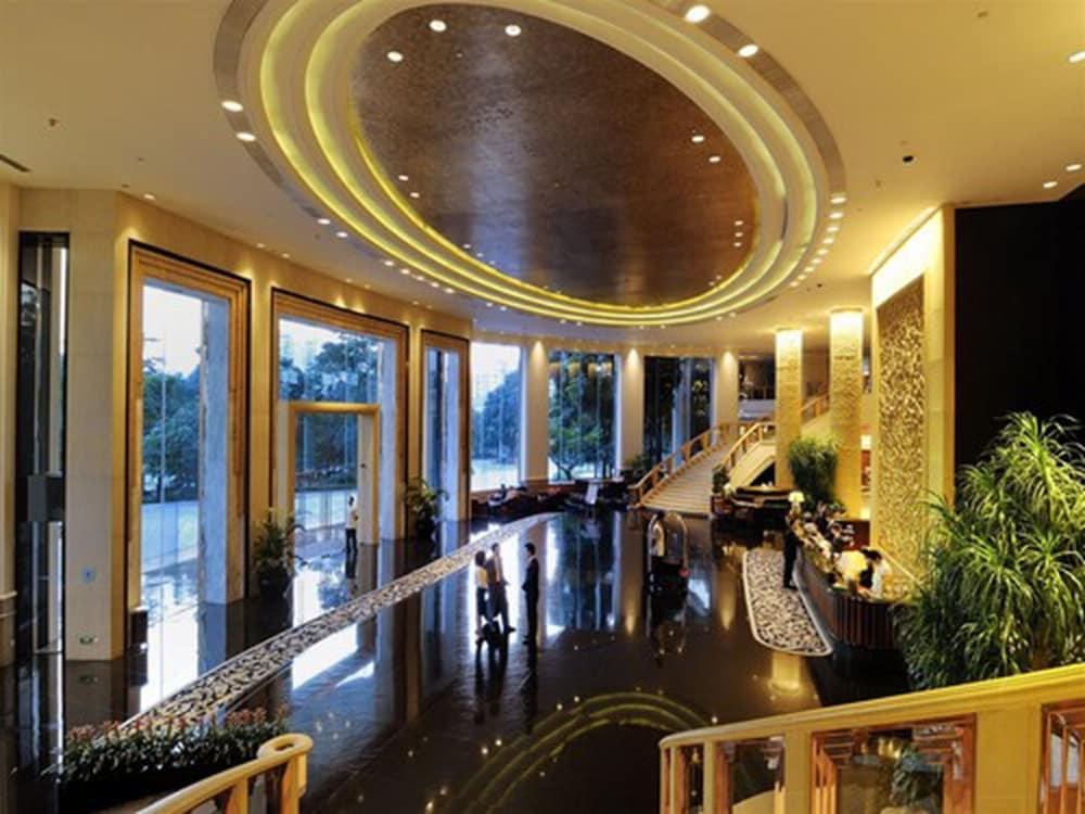 Parklane photo 4