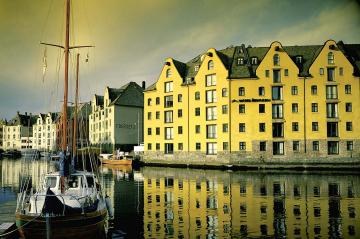 Hotel Brosundet, an Ascend Hotel Collection Member photo 1