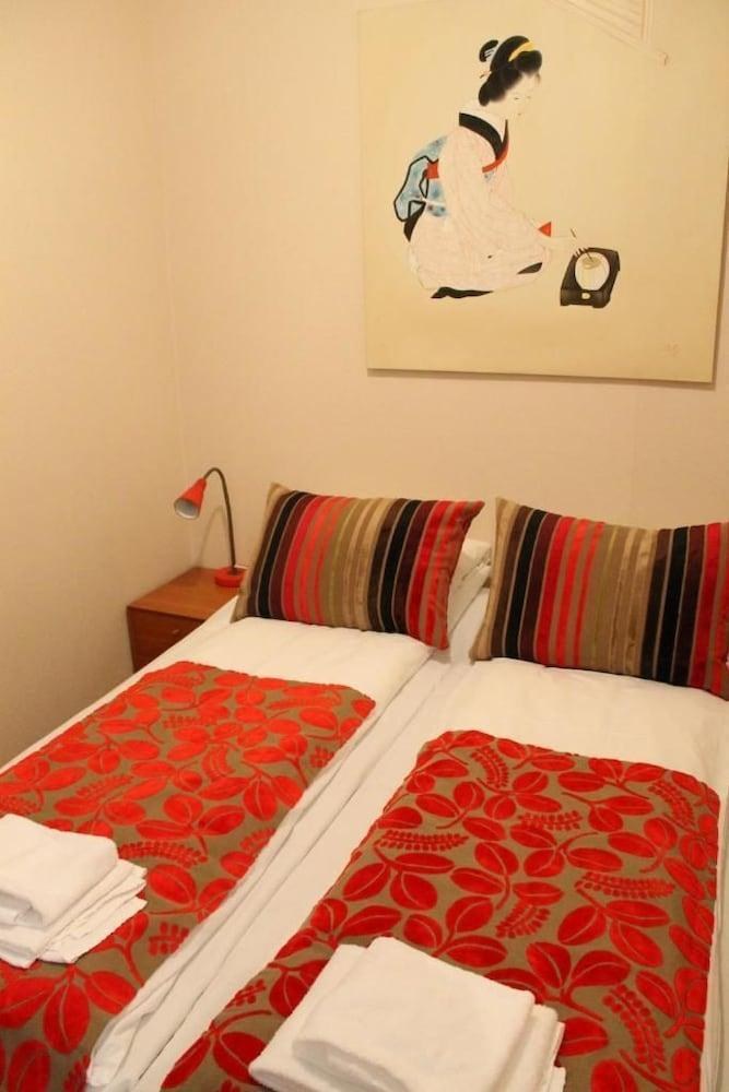 SURE HOTEL STUDIO BY BEST WESTERN OLE BULL photo 4