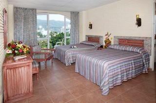 Real Bananas Hotel All Inclusive photo 2