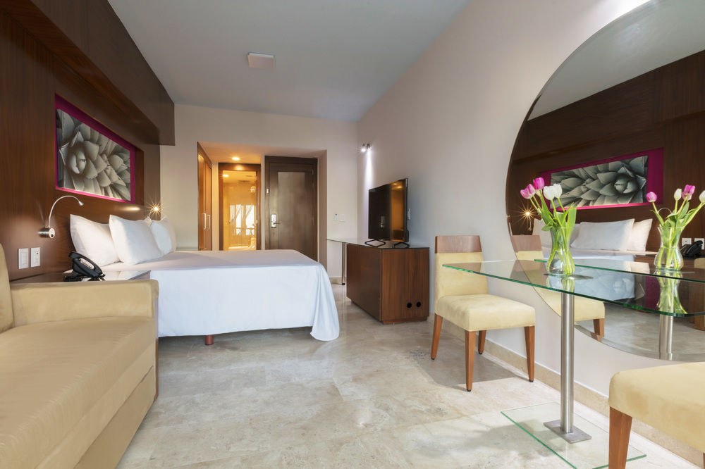 RESIDENCE BY KRYSTAL GRAND ALL INCLUSIVE photo 1