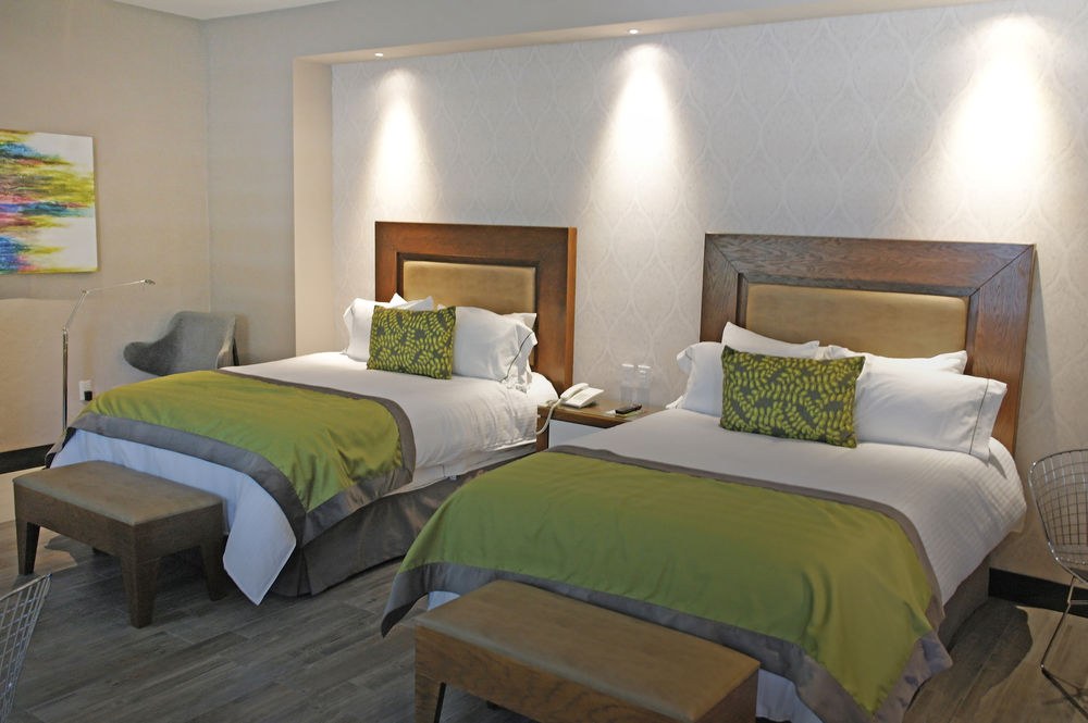 AUREA HOTEL AND SUITES