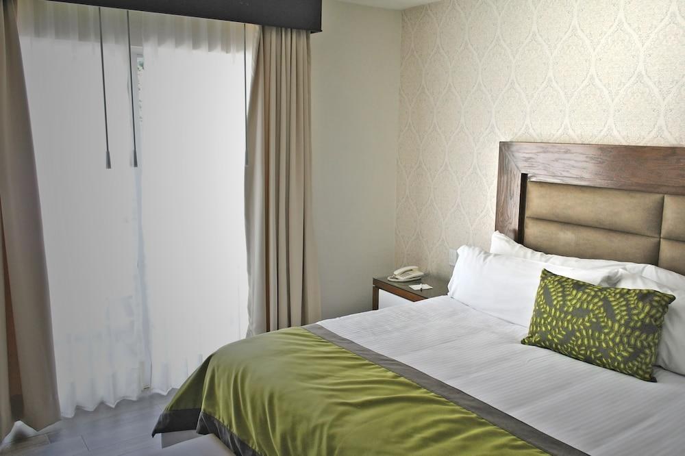 AUREA HOTEL AND SUITES photo 4