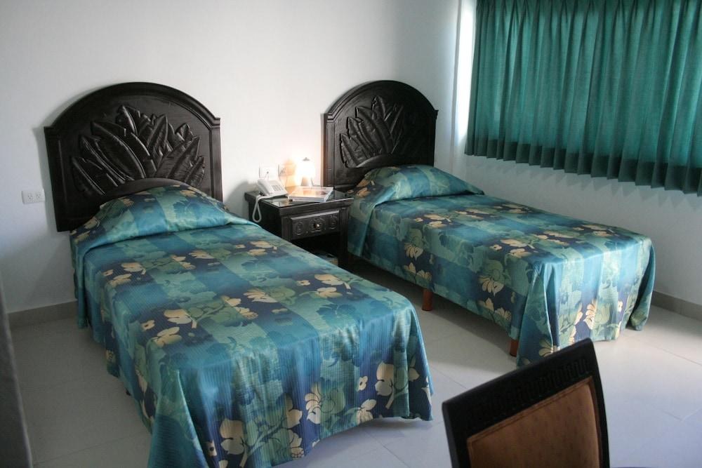 Hotel del Sol photo 2