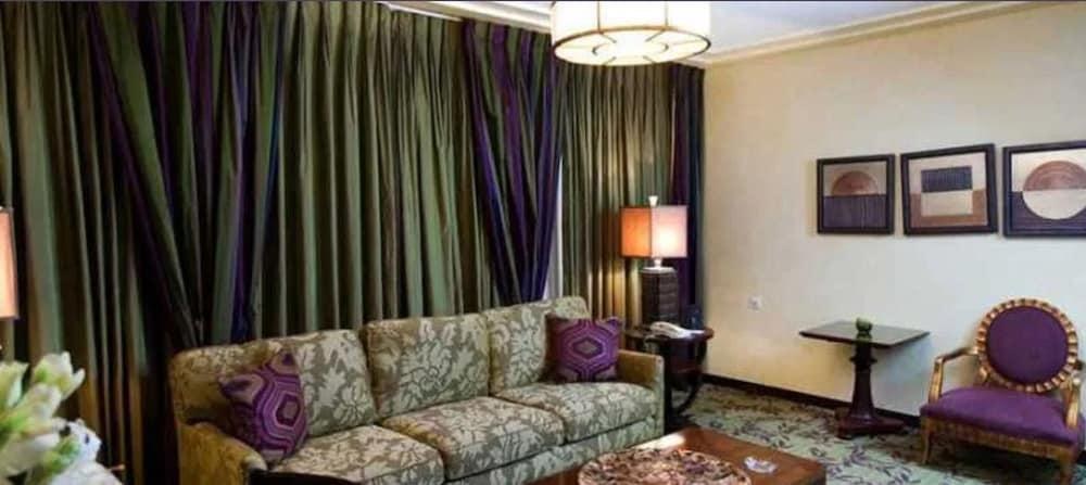 KING FAHD PALACE photo 2