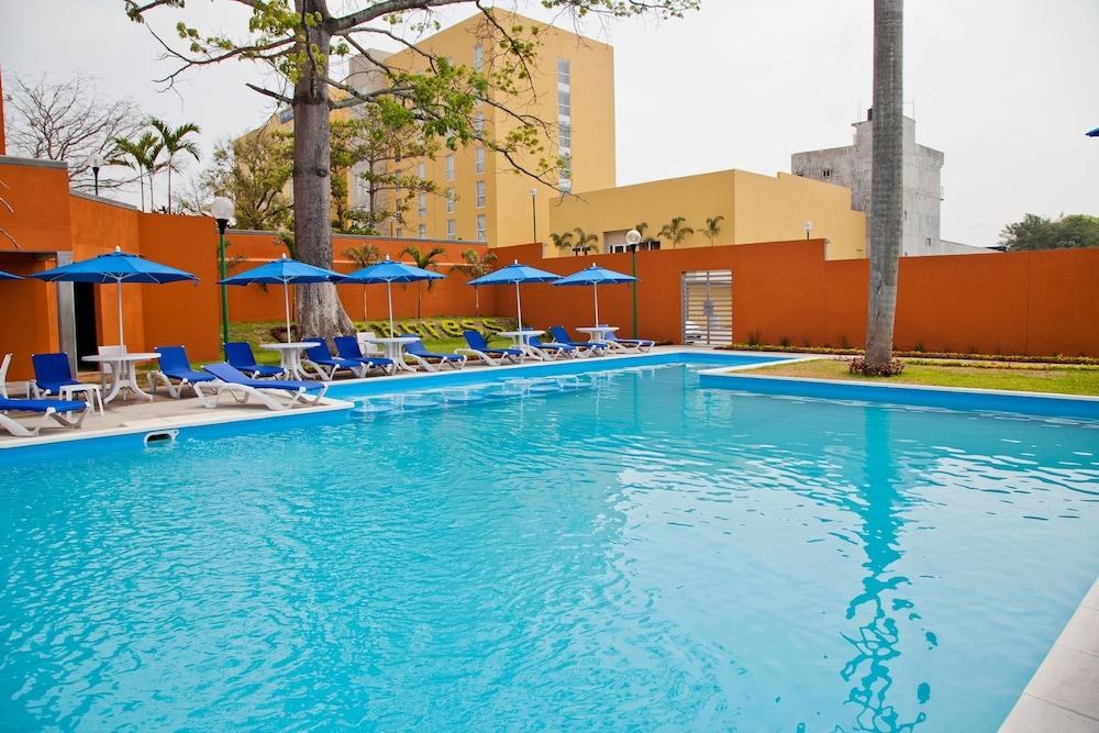 CITY EXPRESS VILLAHERMOSA photo 4