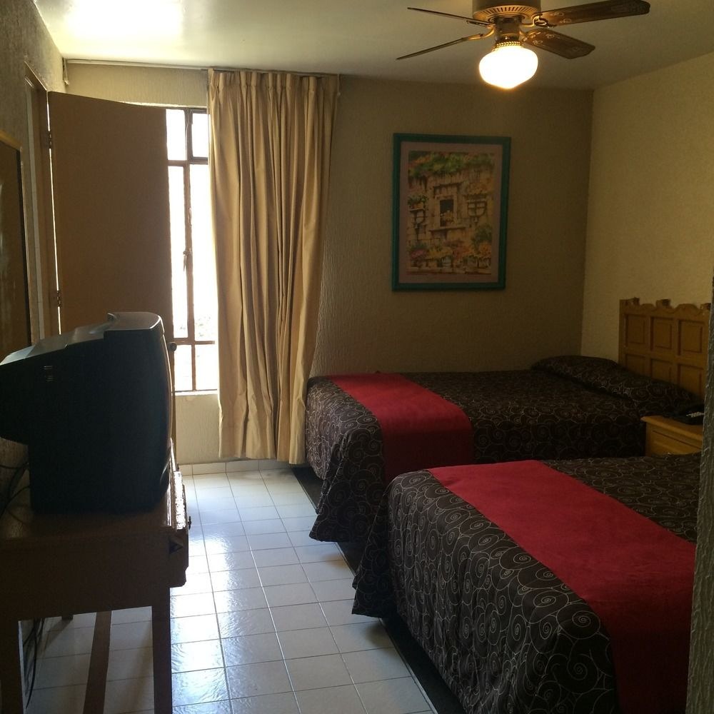 HOTEL COLON EXPRESS