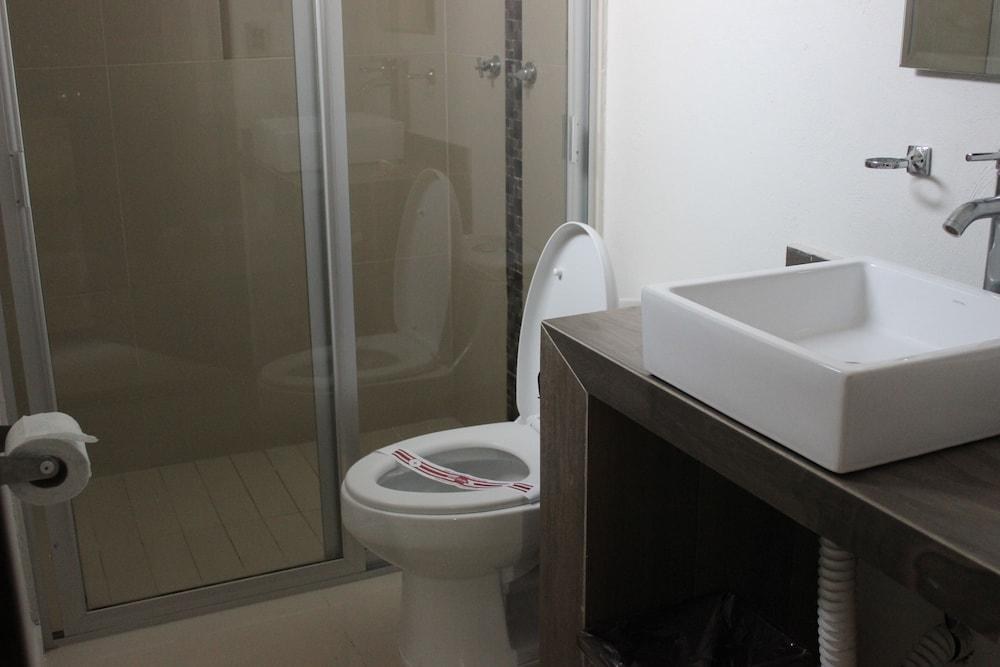 HOTEL COLON EXPRESS photo 4