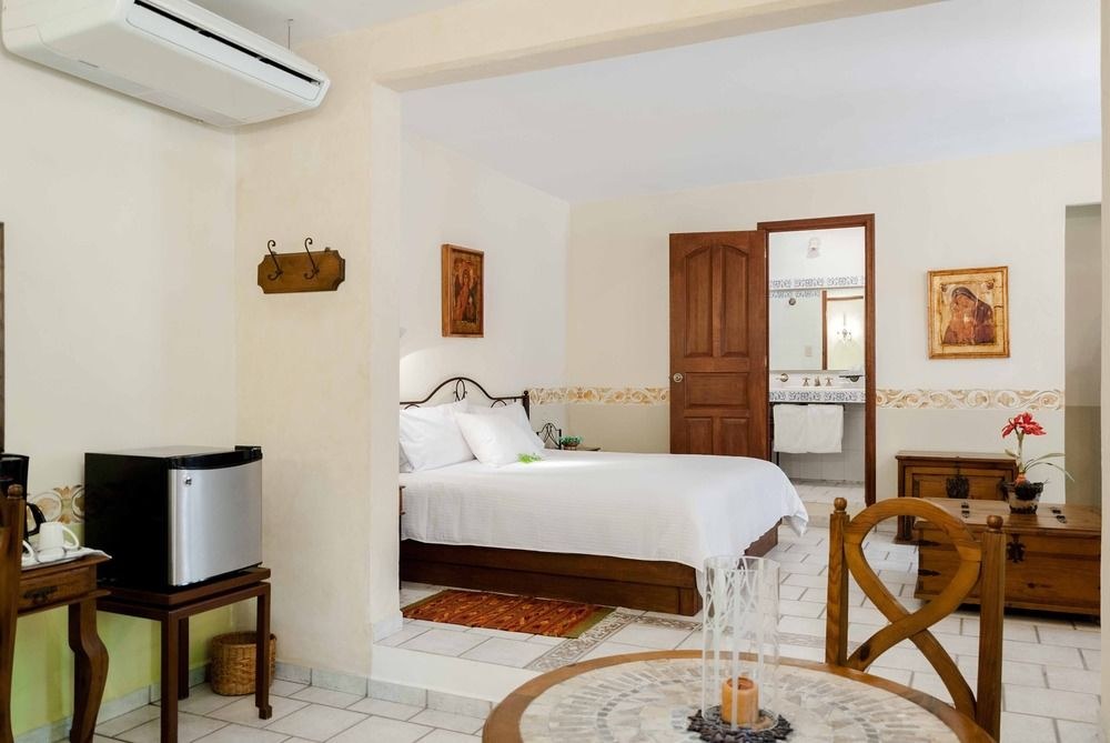 Hotel Boutique Casa Los Cantaros photo 1