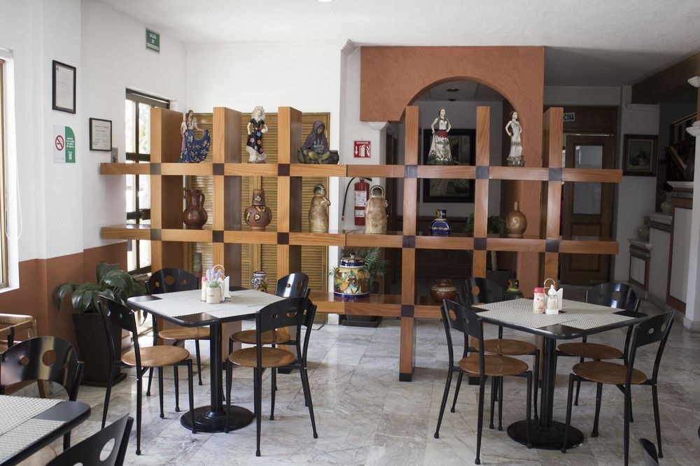 Estanza Hotel & Suites photo 1