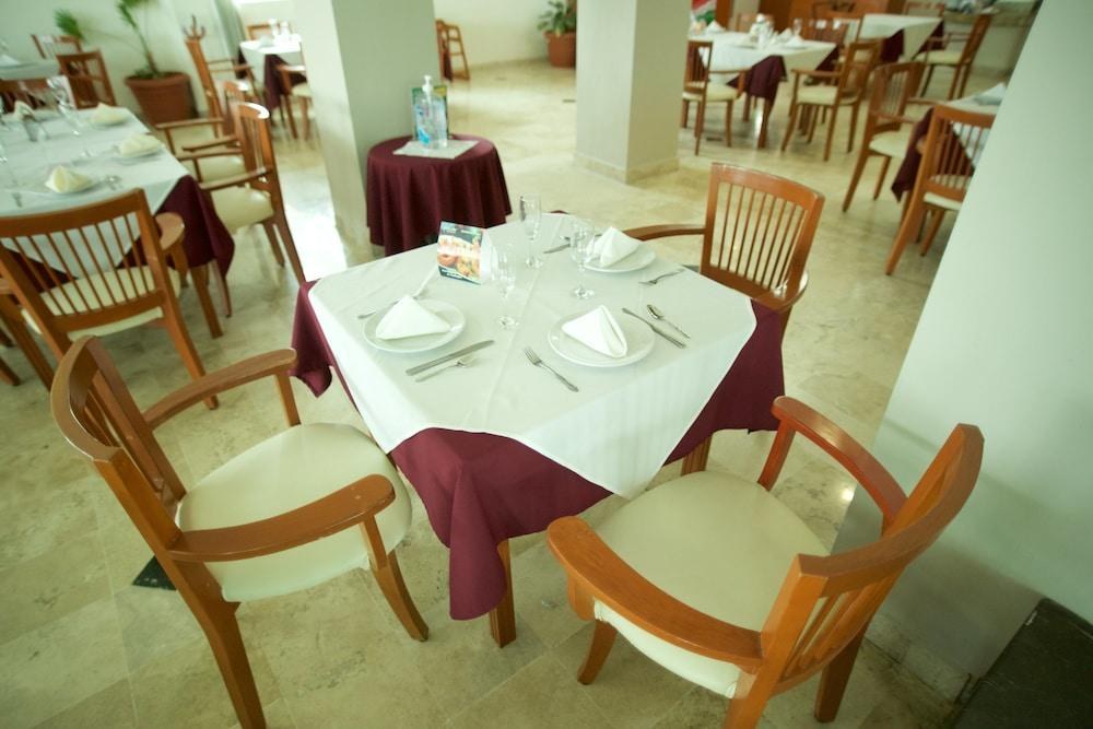 GRAN TUXTEPEC PLAZA photo 3