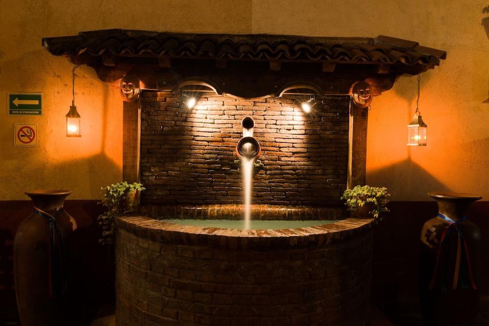 Hotel del Callejon Morelia photo 4