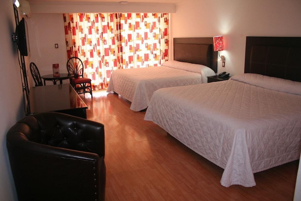 HOTEL MARIA DOLORES photo 2