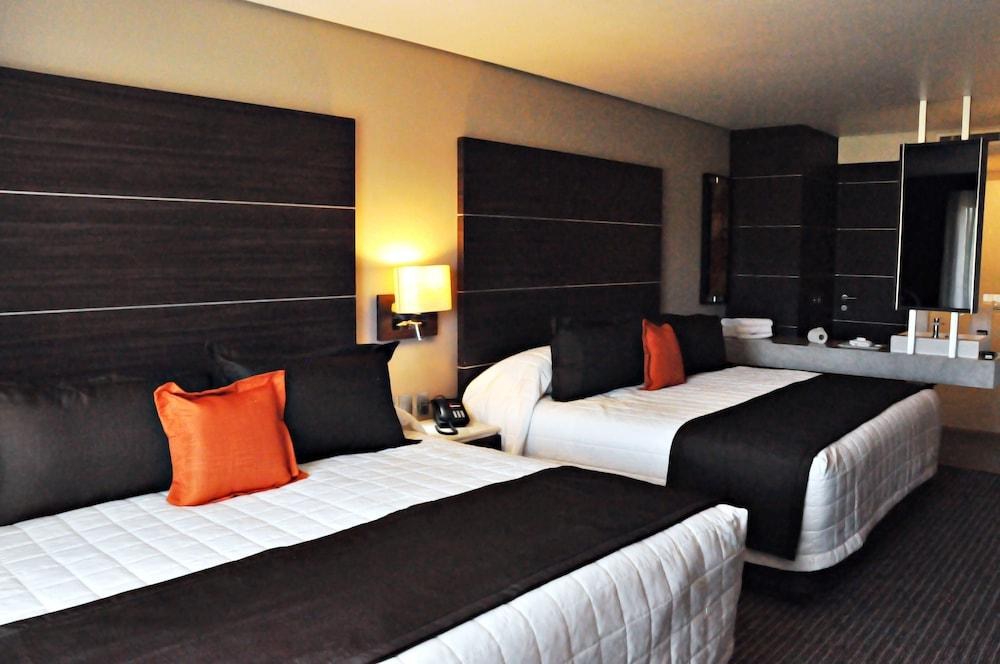 Hotel Real Alameda photo 2