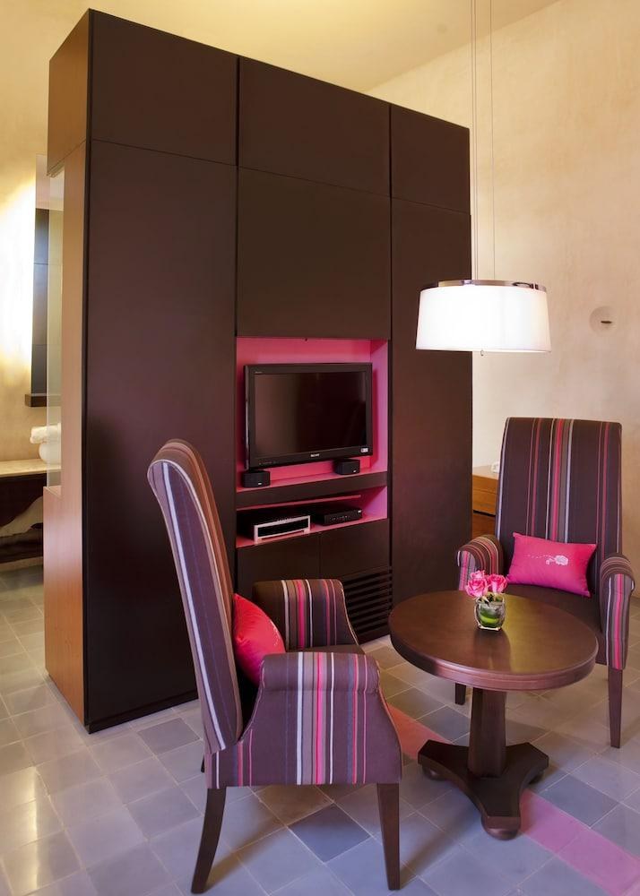 Rosas & Xocolate Boutique Hotel + Spa photo 3
