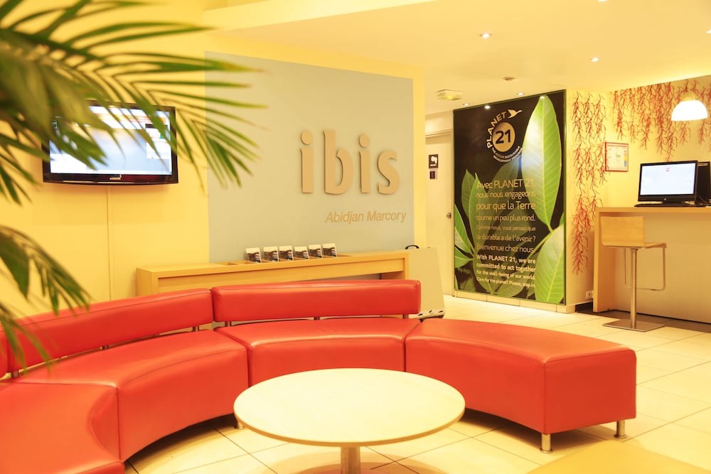 IBIS MARCORY photo 1