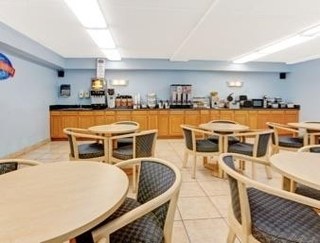 Home 1 Suites Extended Stay - Kissimmee photo 1