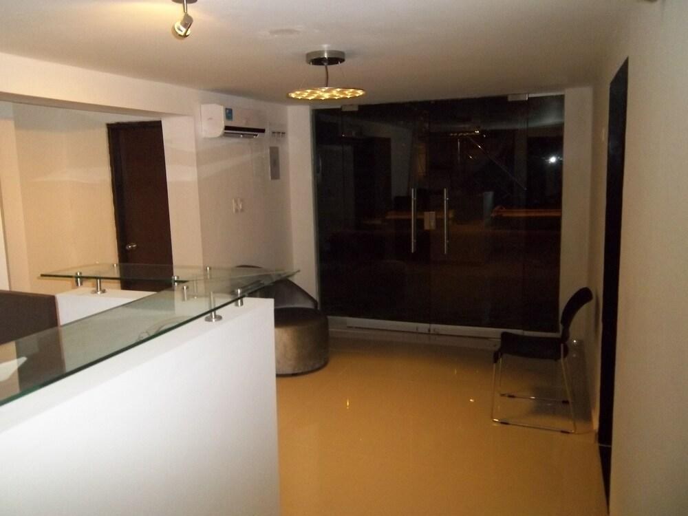 HOTEL GOLDEN HOUSE photo 4