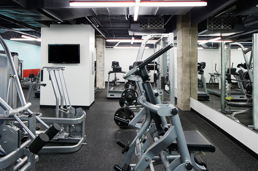 CLUB QUARTERS IN HOUSTON photo 1