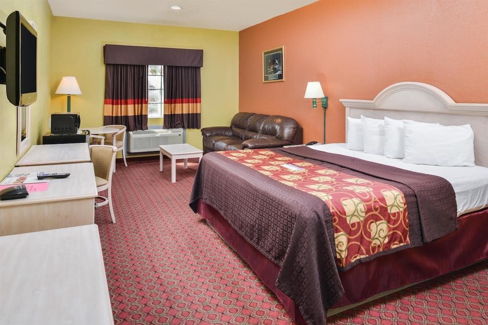 AMERICAS BEST VALUE INN-HOUSTON FM 1960/ I-45 photo 1