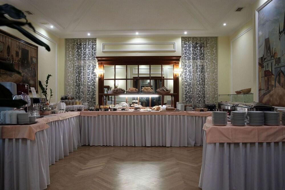 HOTEL KINSKY GARDEN photo 3