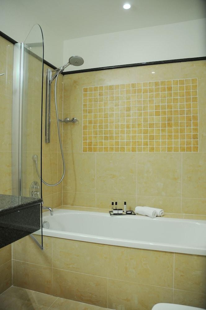 EMBASSY HOTEL FLORENCE photo 3