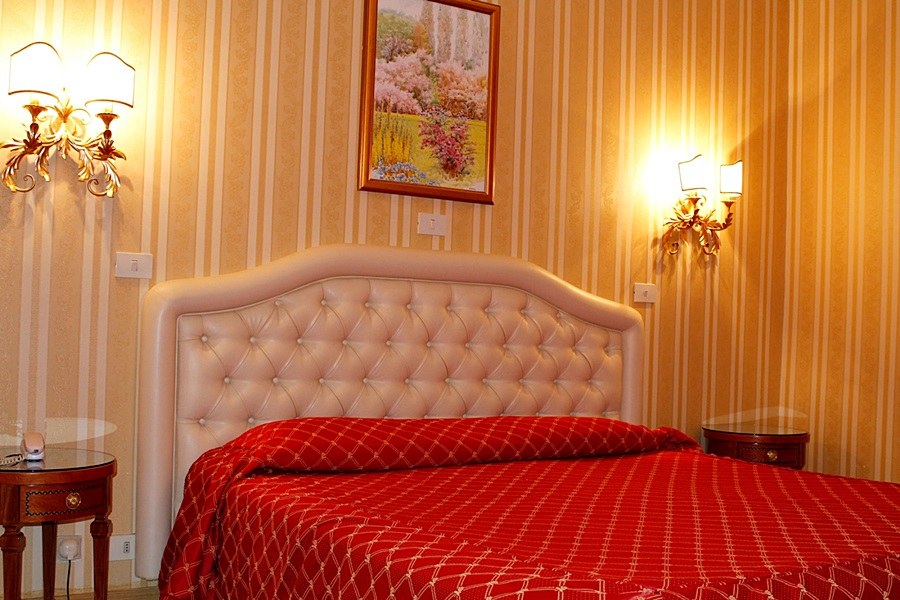 SISTINA photo 1