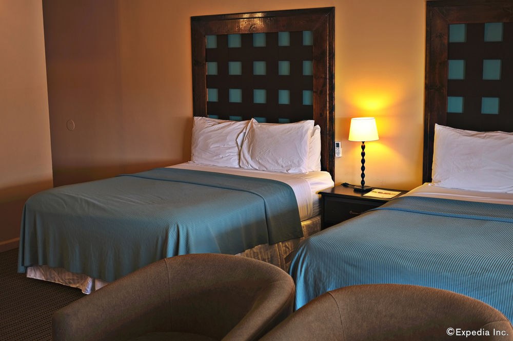 HOTEL PEPPER TREE ANAHEIM, ALL SUITES HOTEL photo 1