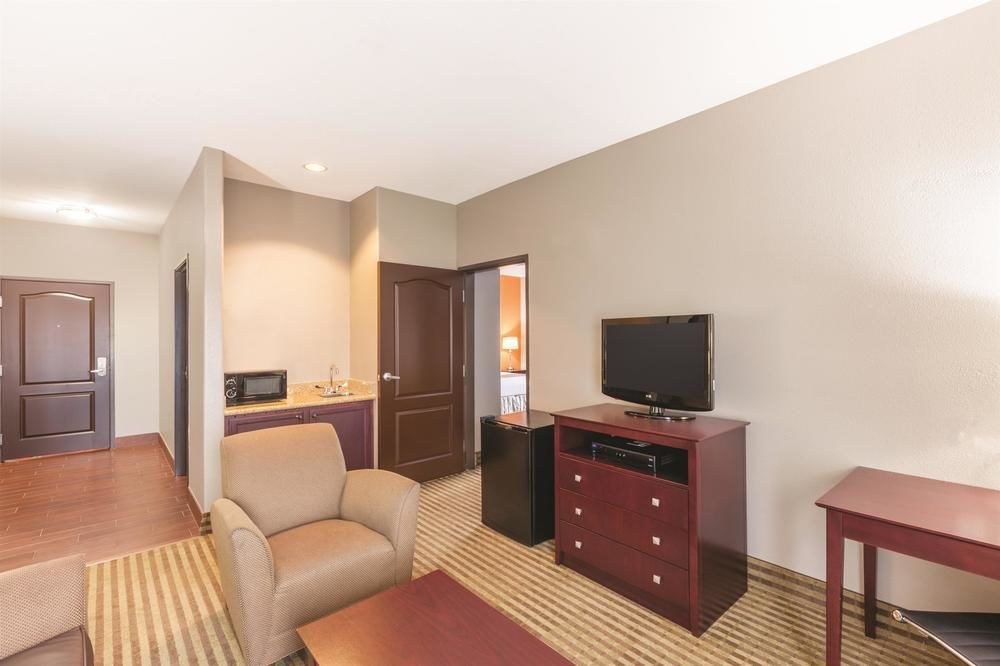 LA QUINTA INN &AMP; SUITES HOUSTON BUSH INTL AIRPORT E