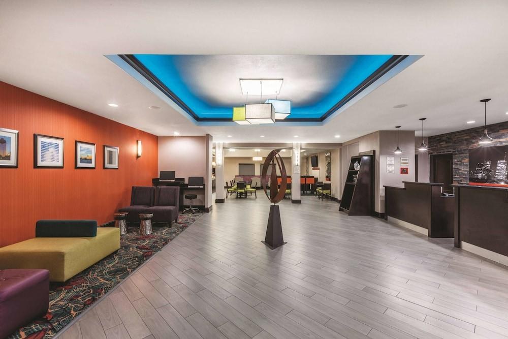 LA QUINTA INN &AMP; SUITES HOUSTON BUSH INTL AIRPORT E photo 4