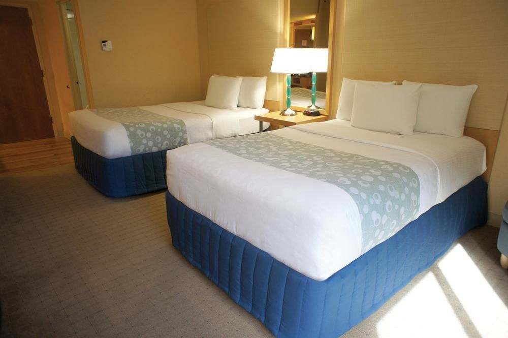 LA QUINTA INN & SUITES BY WYNDHAM DEERFIELD BEACH I-95 photo 2
