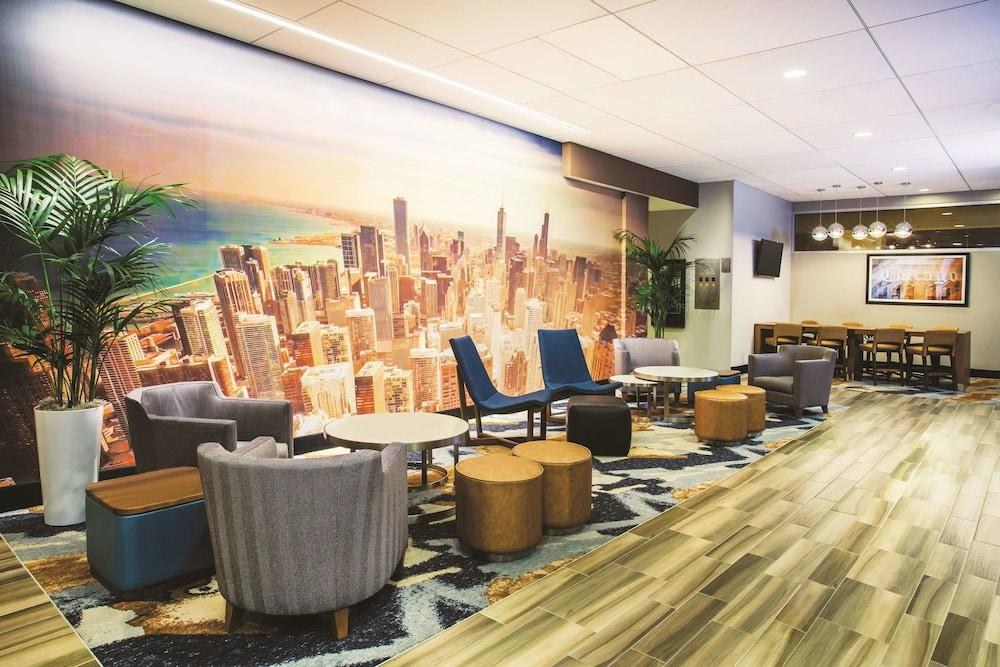 La Quinta Inn & Suites by Wyndham Chicago Downtown photo 3