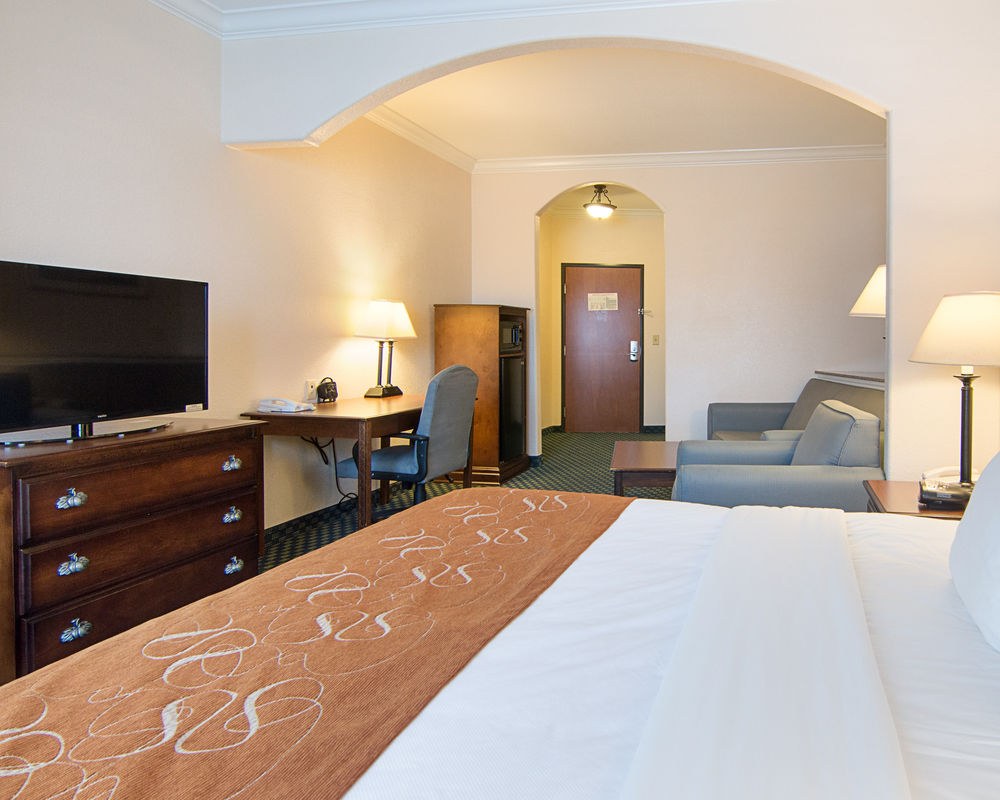 COMFORT SUITES TOMBALL