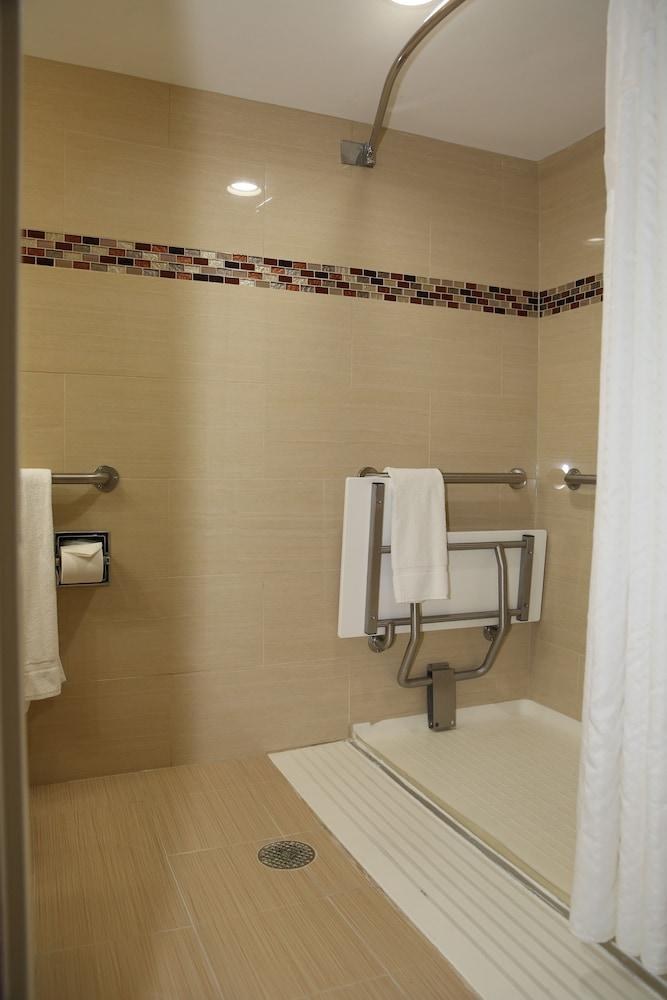 HOLIDAY INN EXPRESS HOTEL & SUITES HOUSTON WEST ENERGY CORRIDOR photo 4