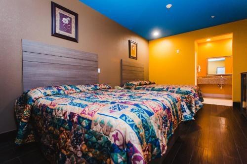 MOONLIGHT SUITES photo 1