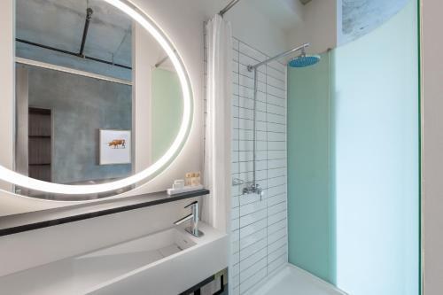 NYLO DALLAS LAS COLINAS photo 1