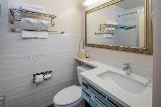 BAY BRIDGE INN photo 2