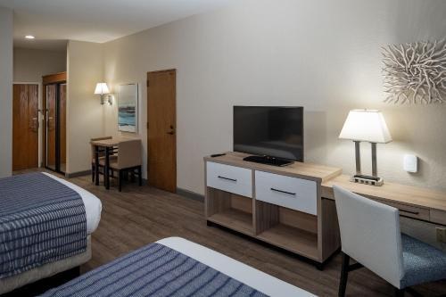 BAY CLUB HOTEL &AMP; MARINA photo 3