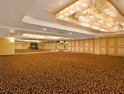 RAMADA PLAZA GARDEN GROVE ANAHEIM SOUTH photo 2