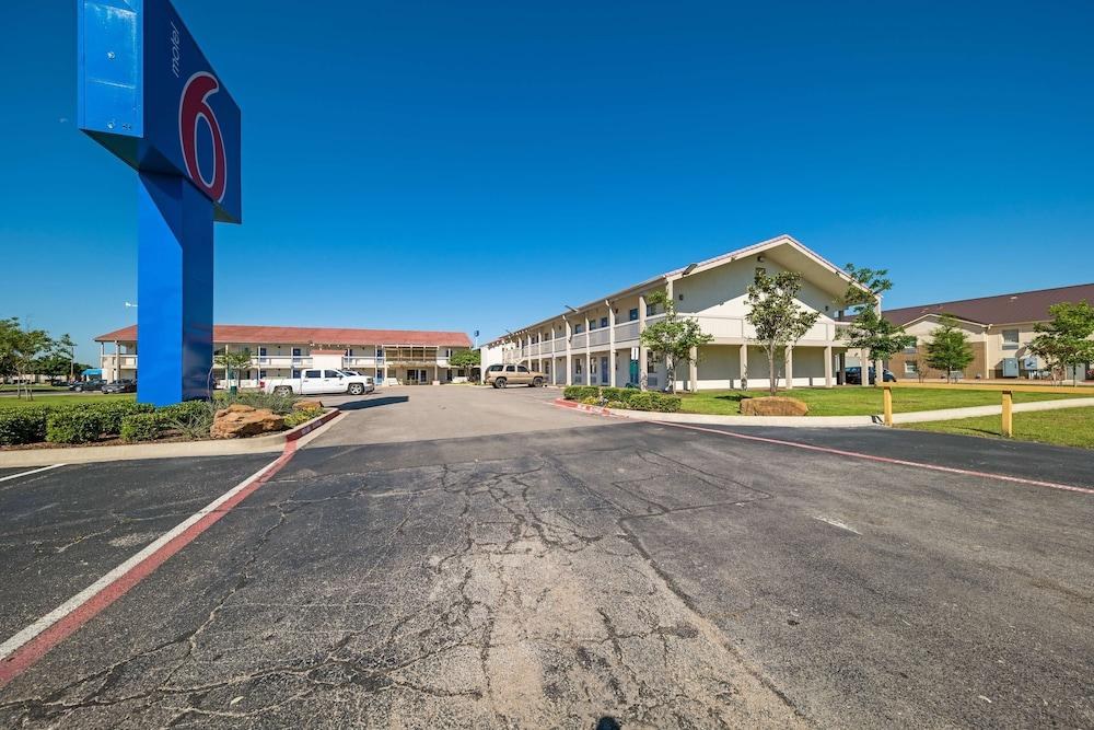 LA QUINTA INN DALLAS NORTHWEST-FARMERS BRANCH