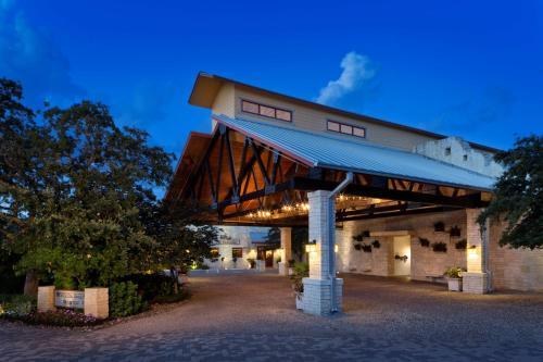 HYATT WILD OAK RANCH