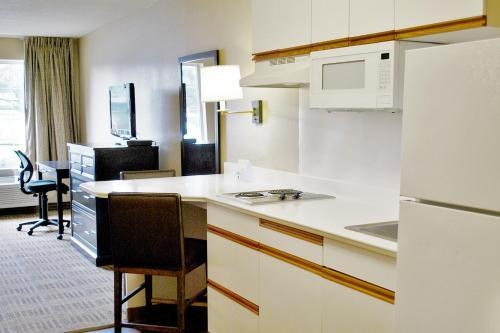 HOMESTEAD STUDIO SUITES ORLANDO - JOHN YOUNG PARKWAY photo 2