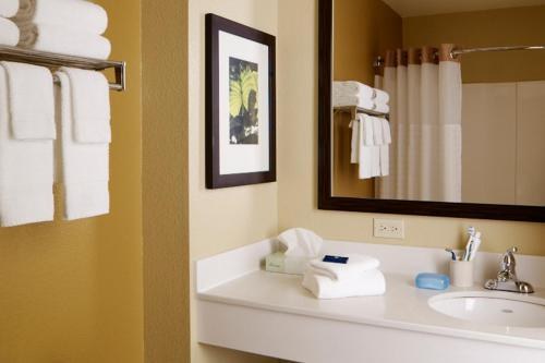 Extended Stay America Suites - Dallas - Farmers Branch photo 3