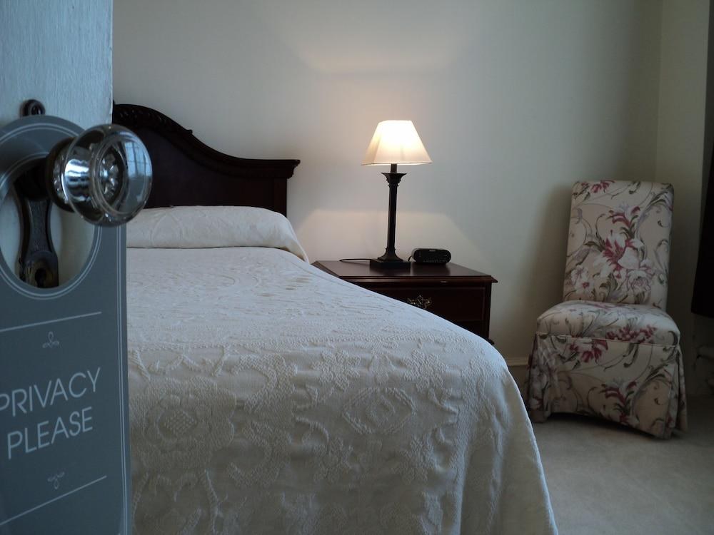 THE HOMESTEAD EVANSTON photo 4