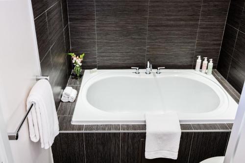 HOTEL LUMEN, A KIMPTON HOTEL photo 4