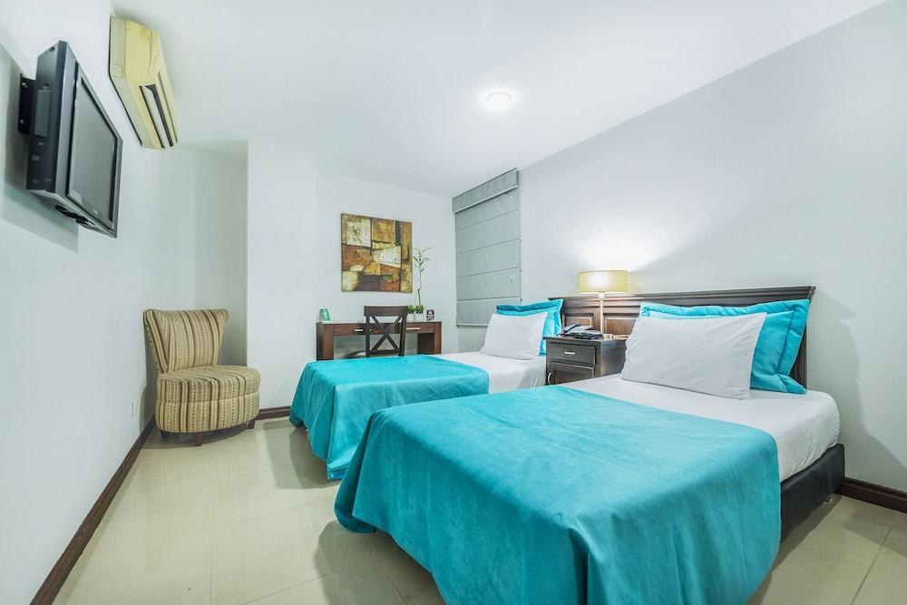 Hotel Suite Comfort photo 3