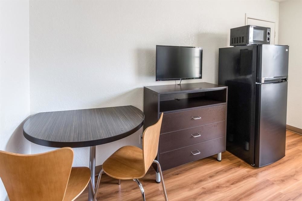 QUALITY INN AND SUITES photo 1