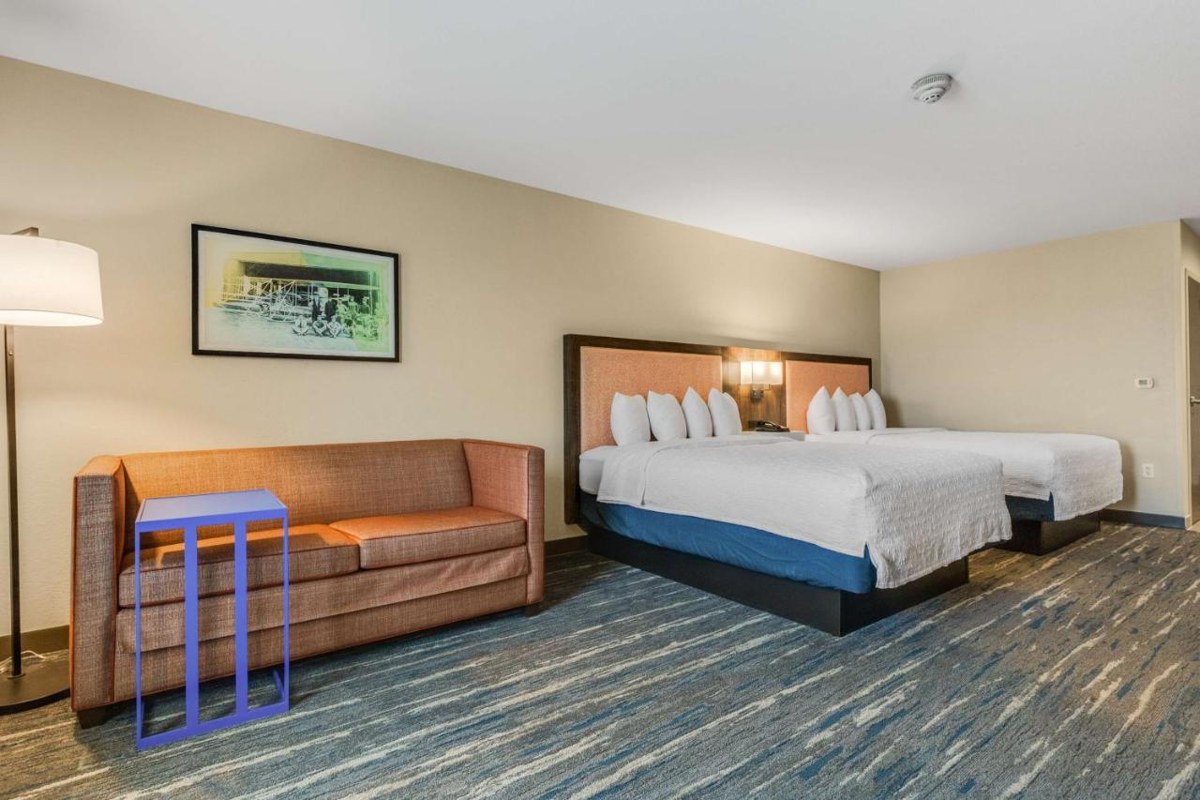 Hampton Inn & Suites Selma-San Antonio-Randolph AFB Texas photo 1