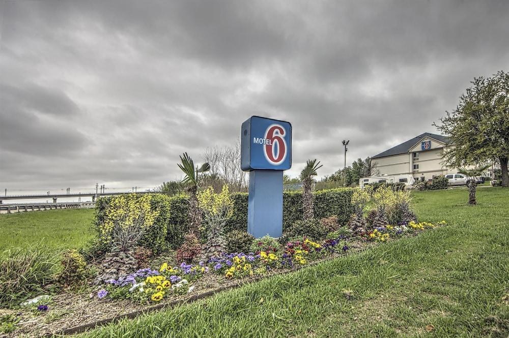 La Quinta Inn & Suites Dallas Northwest photo 4